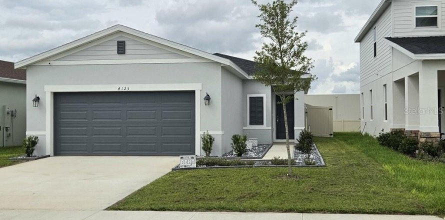 Villa ou maison à Lake Hamilton, Floride 3 chambres, 131.36 m2 № 2401182