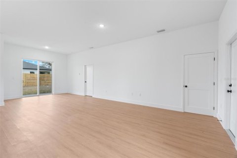 House in Ocala, Florida 4 bedrooms, 167.13 sq.m. № 2115807 - photo 4