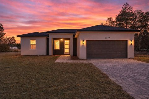 House in Ocala, Florida 4 bedrooms, 167.13 sq.m. № 2115807 - photo 2