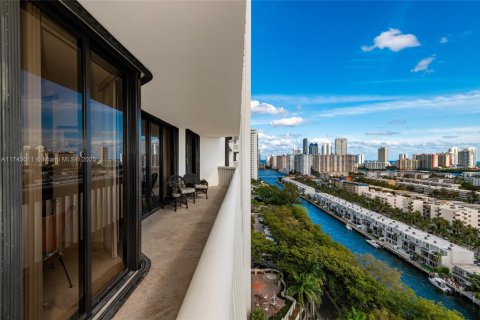 Condominio en venta en Aventura, Florida, 2 dormitorios, 144.93 m2 № 1730453 - foto 24