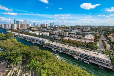 Condominio en venta en Aventura, Florida, 2 dormitorios, 144.93 m2 № 1730453 - foto 26