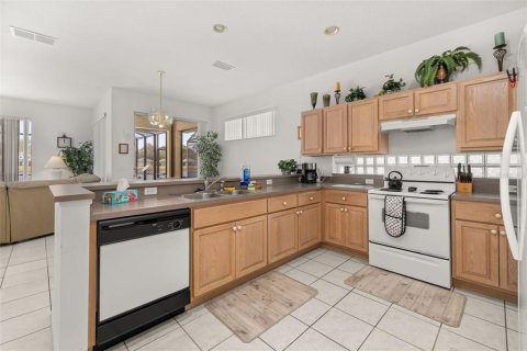 House in Kissimmee, Florida 4 bedrooms, 157.93 sq.m. № 1535635 - photo 7