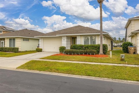 House in Kissimmee, Florida 4 bedrooms, 157.93 sq.m. № 1535635 - photo 2