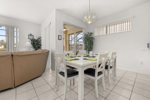 House in Kissimmee, Florida 4 bedrooms, 157.93 sq.m. № 1535635 - photo 10