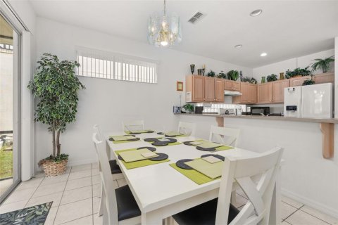 House in Kissimmee, Florida 4 bedrooms, 157.93 sq.m. № 1535635 - photo 11