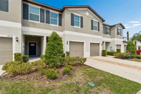 Touwnhouse à vendre à Wesley Chapel, Floride: 3 chambres, 151.8 m2 № 2207627 - photo 5