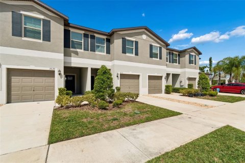 Touwnhouse à vendre à Wesley Chapel, Floride: 3 chambres, 151.8 m2 № 2207627 - photo 6