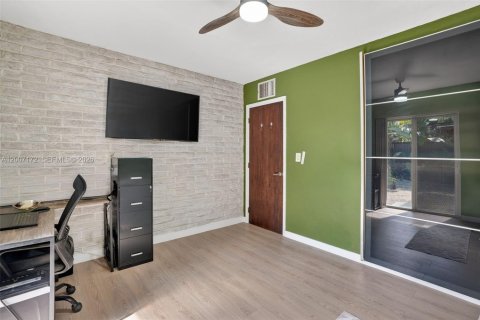 Купить виллу или дом в Майами, Флорида 3 спальни, 121.89м2, № 2242647 - фото 17