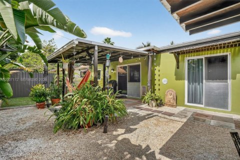 Купить виллу или дом в Майами, Флорида 3 спальни, 121.89м2, № 2242647 - фото 27