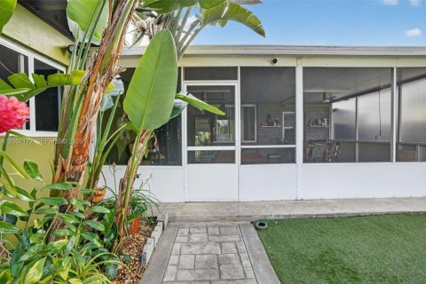 Купить виллу или дом в Майами, Флорида 3 спальни, 121.89м2, № 2242647 - фото 6