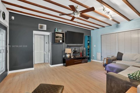 Купить виллу или дом в Майами, Флорида 3 спальни, 121.89м2, № 2242647 - фото 10