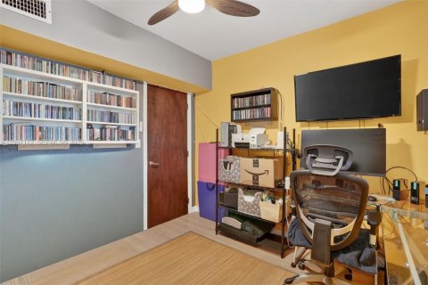 Купить виллу или дом в Майами, Флорида 3 спальни, 121.89м2, № 2242647 - фото 20