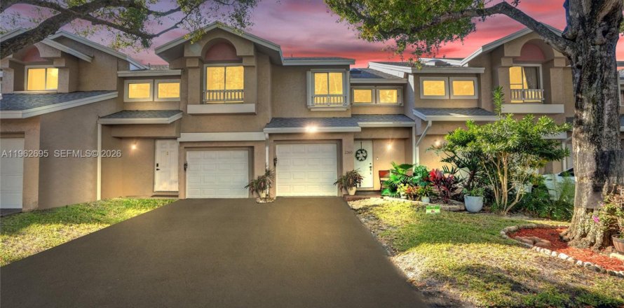 Touwnhouse à Deerfield Beach, Floride 2 chambres, 132.76 m2 № 2030449