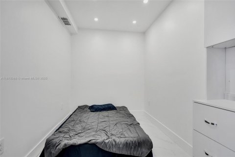 Copropriété à vendre à Hallandale Beach, Floride: 1 chambre, 80.82 m2 № 1979459 - photo 8