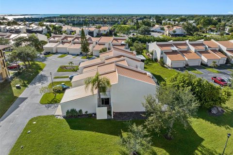 Adosado en venta en Tampa, Florida, 3 dormitorios, 147.25 m2 № 1719570 - foto 5