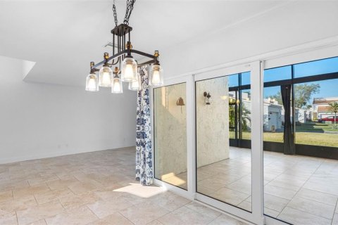 Adosado en venta en Tampa, Florida, 3 dormitorios, 147.25 m2 № 1719570 - foto 19