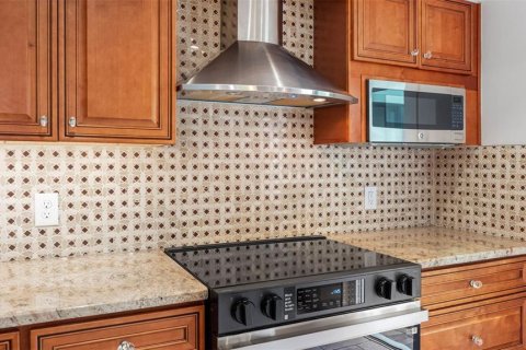 Adosado en venta en Tampa, Florida, 3 dormitorios, 147.25 m2 № 1719570 - foto 15