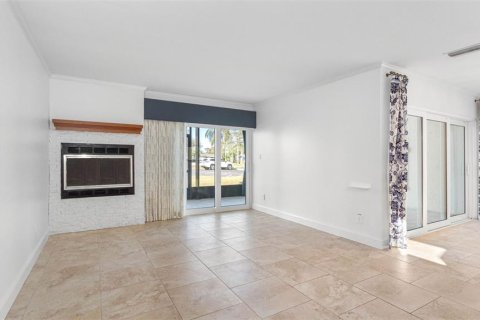 Adosado en venta en Tampa, Florida, 3 dormitorios, 147.25 m2 № 1719570 - foto 10