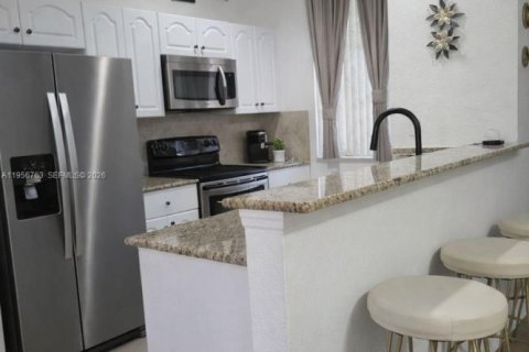 Adosado en North Lauderdale, Florida 3 dormitorios, 118.91 m2 № 2010617