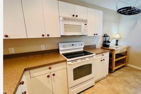 Condo in Punta Gorda, Florida, 2 bedrooms  № 2091786 - photo 2