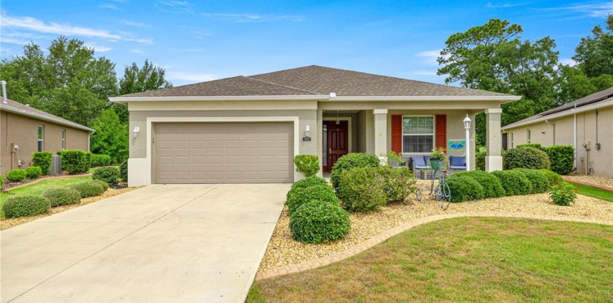 House in Ocala, Florida 3 bedrooms, 181.44 sq.m. № 1758150