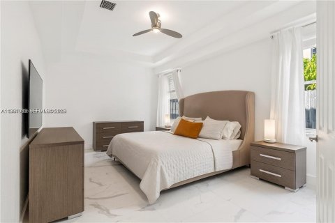 Купить виллу или дом в Катлер-Бей, Флорида 4 спальни, 248.05м2, № 2052433 - фото 6