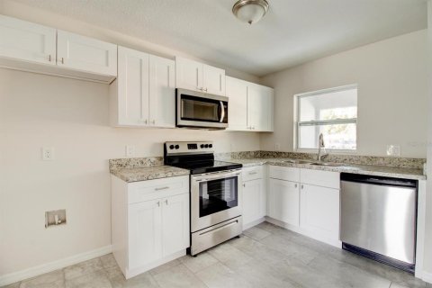 Apartment in Bartow, Florida 3 bedrooms, 96.62 sq.m. № 2094194 - photo 2