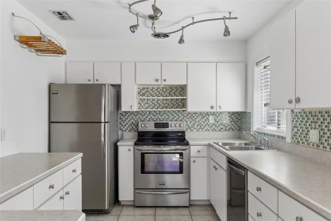 Villa ou maison à vendre à Daytona Beach, Floride: 3 chambres, 102.56 m2 № 2405688 - photo 8