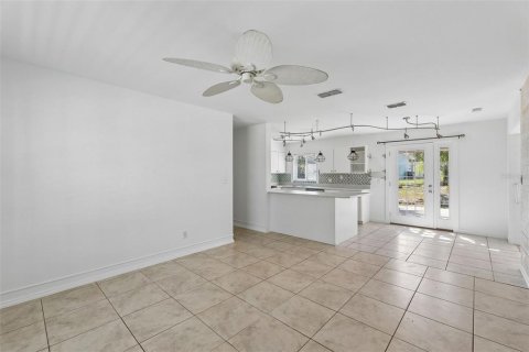 Villa ou maison à vendre à Daytona Beach, Floride: 3 chambres, 102.56 m2 № 2405688 - photo 5