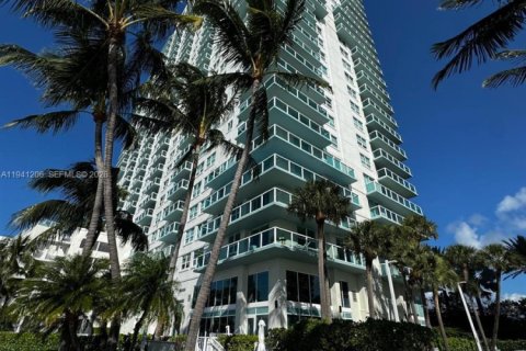 Condominio en venta en Miami Beach, Florida, 1 dormitorio, 53.23 m2 № 1999888 - foto 18
