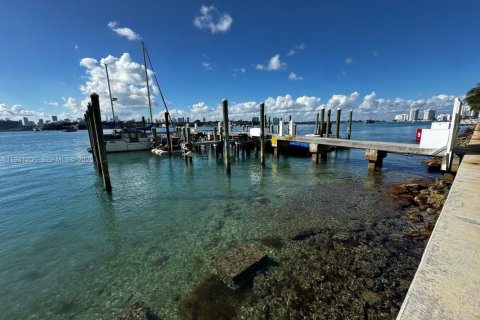 Condominio en venta en Miami Beach, Florida, 1 dormitorio, 53.23 m2 № 1999888 - foto 16