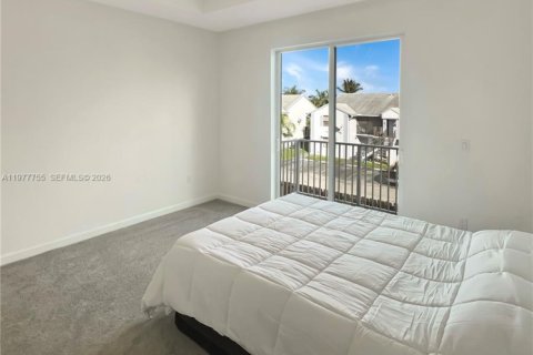 Снять в аренду таунхаус в Хомстед, Флорида 3 спальни, № 2042353 - фото 7