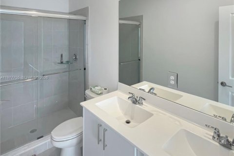 Снять в аренду таунхаус в Хомстед, Флорида 3 спальни, № 2042353 - фото 8