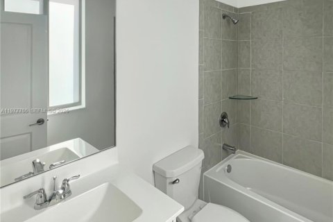 Снять в аренду таунхаус в Хомстед, Флорида 3 спальни, № 2042353 - фото 11