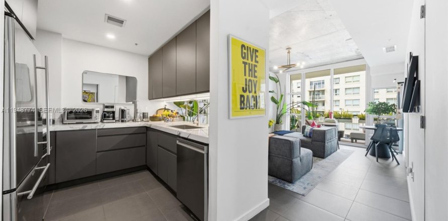 Кондоминиум с 1 спальней в Майами, Флорида № 2005825