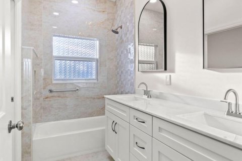 House in Vero Beach, Florida 4 bedrooms, 211.91 sq.m. № 2147067 - photo 29
