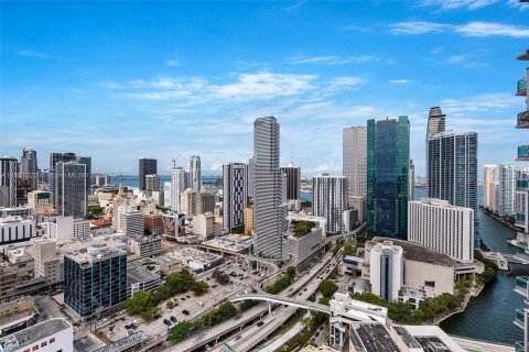 Condo in Miami, Florida, 1 bedroom  № 1883834 - photo 24