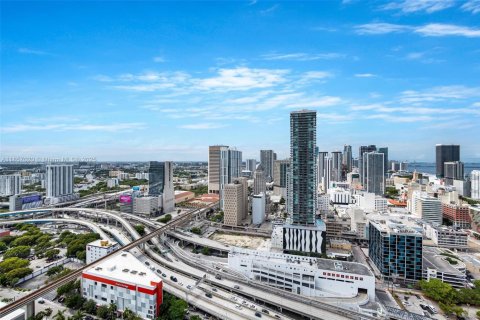 Condo in Miami, Florida, 1 bedroom  № 1883834 - photo 22