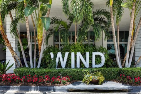 Condo in Miami, Florida, 1 bedroom  № 1883834 - photo 26