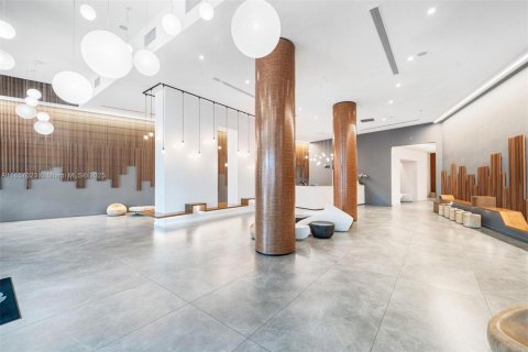 Condo in Miami, Florida, 1 bedroom  № 1883834 - photo 27
