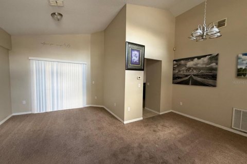 Villa ou maison à louer à Davenport, Floride: 3 chambres, 142.33 m2 № 2106902 - photo 5