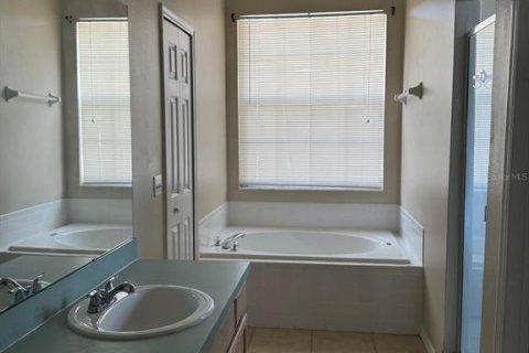 Villa ou maison à louer à Davenport, Floride: 3 chambres, 142.33 m2 № 2106902 - photo 6