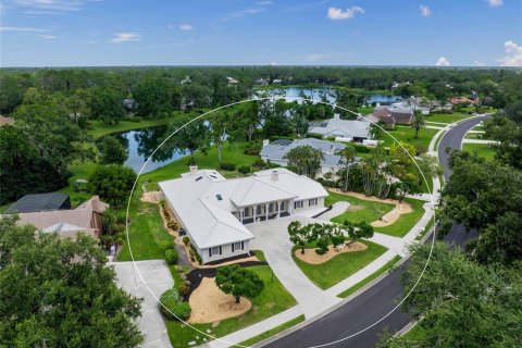 House in Sarasota, Florida 5 bedrooms, 349.59 sq.m. № 1837344 - photo 1