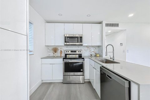 Copropriété à vendre à Delray Beach, Floride: 2 chambres, 81.75 m2 № 1939295 - photo 2