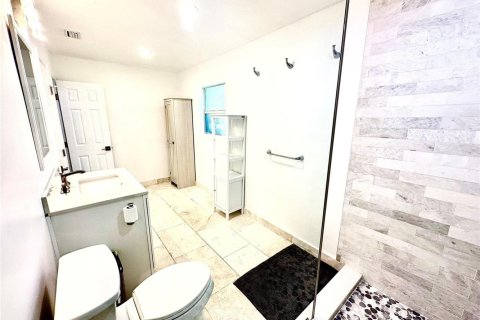 Casa en venta en Fort Lauderdale, Florida, 3 dormitorios, 154.87 m2 № 2182837 - foto 13