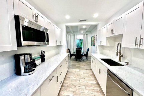 Casa en venta en Fort Lauderdale, Florida, 3 dormitorios, 154.87 m2 № 2182837 - foto 5