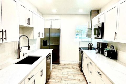 Casa en venta en Fort Lauderdale, Florida, 3 dormitorios, 154.87 m2 № 2182837 - foto 4