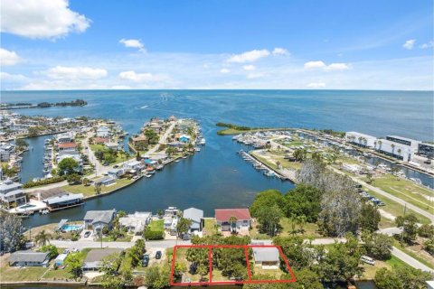 Terreno en venta en Hudson, Florida № 1743074 - foto 1