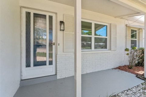 Casa en venta en Largo, Florida, 2 dormitorios, 78.6 m2 № 1829372 - foto 2