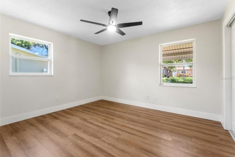 Casa en venta en Largo, Florida, 2 dormitorios, 78.6 m2 № 1829372 - foto 15
